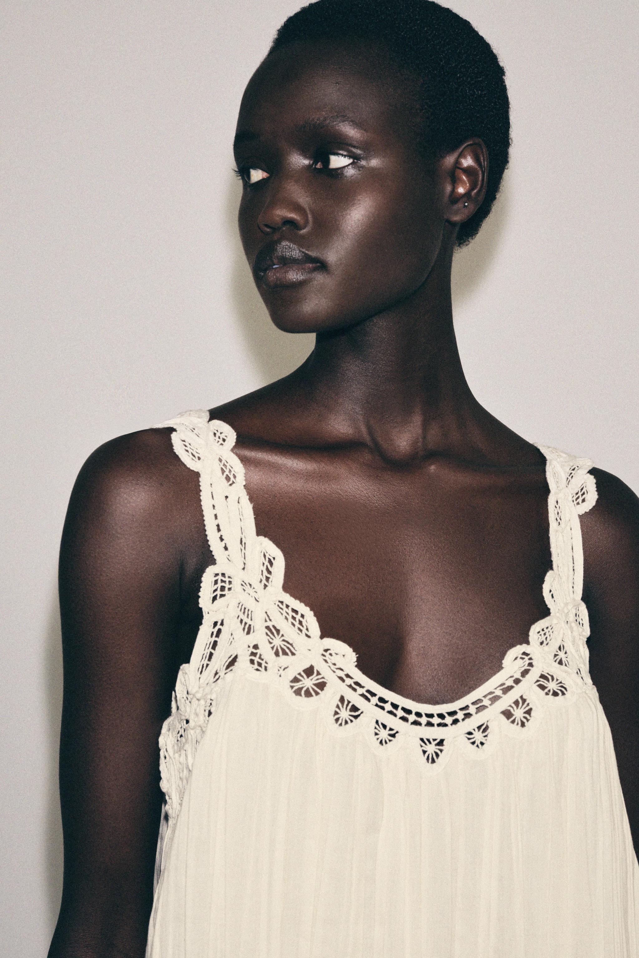 ZW COLLECTION EMBROIDERED STRAP DRESS